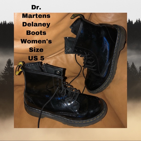 dr martens delaney size 5